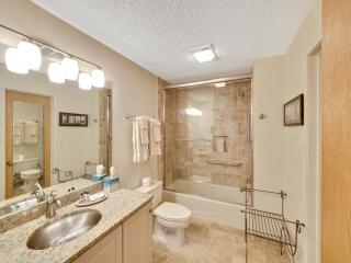 225 Edgewater Inn - Charlevoix - 2
