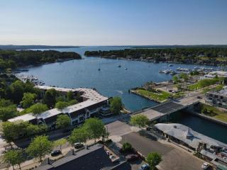 226 Edgewater Inn - Charlevoix - 7