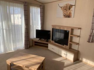 Woodpecker lodge, Camelot Holiday Park, CA6 5SZ - Carlisle - 1