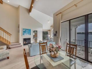 341 Edgewater Inn - Charlevoix - 3