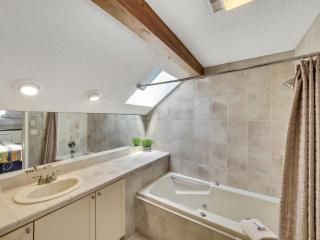 343 Edgewater Inn - Charlevoix - 1