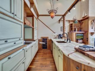 355 Edgewater Inn - 5