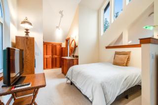 Bainbridge Island Retreat - Fletcher Bay - 1