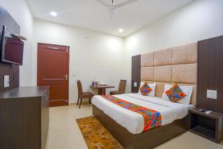 FabHotel Grand Inn - 6