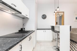 Prymasa Tysiąclecia 83A C - D by Homeprime - Varsavia - 2