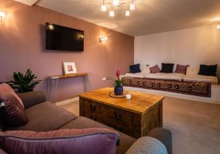 Lux Duplex Apartment 19th Century Chapel Wakefield Centre - 9