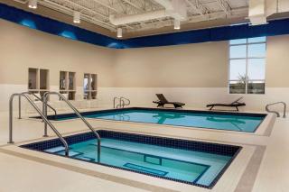 Microtel Inn & Suites by Wyndham Aurora - 4