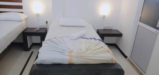 Petit Guest House - Negombo - 1