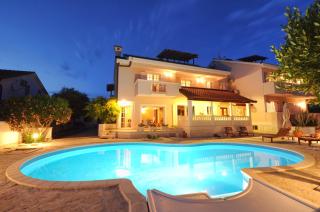 Apartments Villa Marnii - Kožino - 0