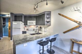 Cozy Ski-InandOut Winter Park Studio with Hot Tubs! - 4