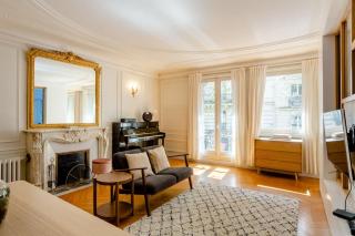 Bel appartement dans le 9ème - París - 0