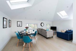 Recently redecorated bright and spacious 1BR flat in West London - London - 8