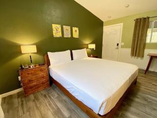 Europa Inn & Suites - Desert Hot Springs - 2