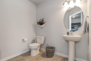 New 3 Bedroom Townhome with Mountain Views - 7