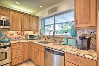 1 Mi to Deerfield Beach Home with Outdoor Oasis! - Deerfield Beach - 4