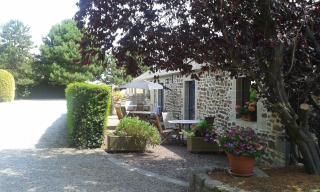 Logis Hôtel La Demeure du Perron - 0