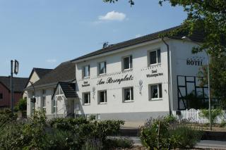 Hotel am Rosenplatz,24 Stunden Check in, kostenfreie Parkplätze - Brechtorf - 8