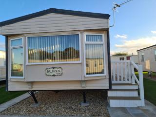 6 Berth Central heated on The Chase (Balmoral) - 6