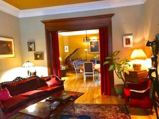 1888 Victorian House Old Quebec City - 9