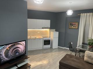 CENTER RESIDENCE - 2