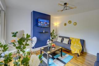 New Duston 4-BR House, En-suite, Garden, Parking - 3