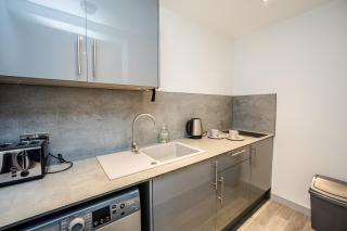 Exquisite Serviced Studio @ Greenhead Central - 7