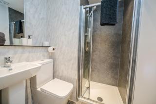 Exquisite Serviced Studio @ Greenhead Central - 4