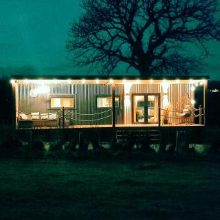 Bastle Retreats Cabin with hot tub - 9