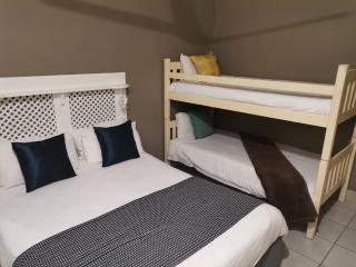 Point Village Hotel and Self Catering - Mossel Bay - 4