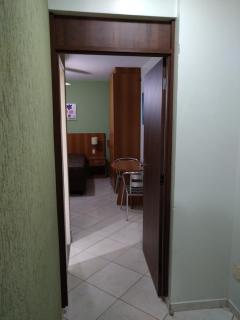 1307 APARTAMENTO 2 QUARTOS com banheira de hidromassagem privativa , bebidas liberadas nas piscinas , e com internet banda larga - Caldas Novas - 4