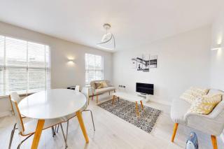 Stylish 2bed2bath flat 4min from tube station - Londra - 0