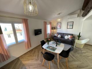 Nice Renting - MASSENA - LOFT - HEART of VIEIL ANTIBES - THE MARKET WITH SEA VIEW - Antibes - 5