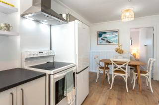 Bach 14 - Stay Waiheke - Blackpool - 1
