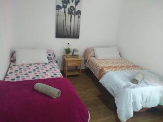 CasaAlicante Private Apartment Condo for up to 5 people Zentrale Wohnung AC Bedroom Klimaanlage - Alicante - 0