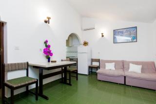 7 Olives Apartments - 5