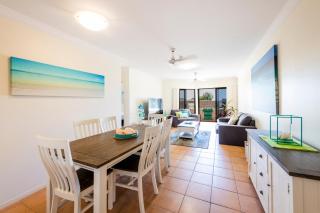 Breakers Unit 1 3 - LJHooker Yamba - Yamba - 7