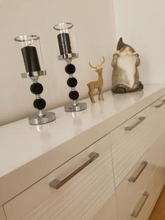 Uroczy apartament przy deptaku z parkingiem. - 2