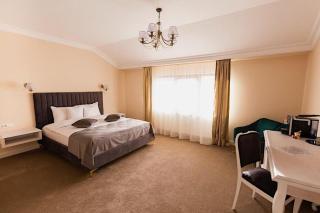 4Cardinals Boutique - 2