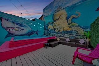 Mermaid-Shark 6BR House With Pool, Jacuzzi - Steps to Siesta Key Beach - 9