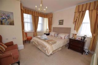 Three Gables - 3