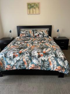 Breakaway new 4br house 5 mins to albury city - Lavington - 6
