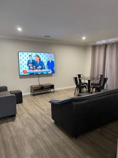 Breakaway new 4br house 5 mins to albury city - Lavington - 4