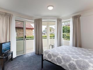 Seashells, 1,21-23 Magnus Street - Unit with air con, wi-fi, complex pool and lift - Nelson Bay - 6