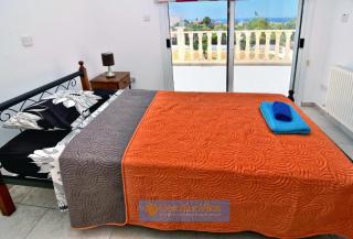 Villa 200m To The Coral Bay Strip, Large Pool - Peyia - 1