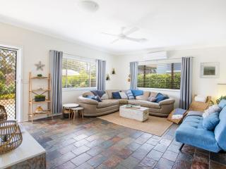 Roskell Retreat Pet Friendly 5 Mins Walk to Beach - Callala Beach - 9