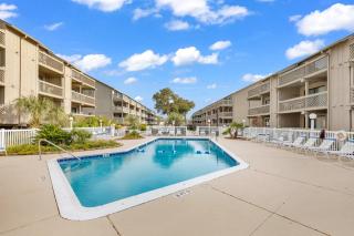 Spacious Modern Condo - 1st Floor - One Block to the Beach - Myrtle Beach - 8
