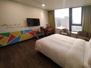 Hotel J Taoyuan - Pingzhen - 1