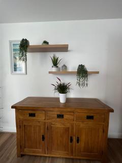 1 Bedroom Ground Floor Apartment ,Close to Centre,Parking - 7