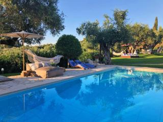 Villa Lalla - Unique Location, Private Pool & Spacious Garden, Ideal for Large Groups - 9