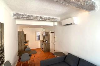 Atypical 1 bedroom appartment in rue Fourmillière - Antibes - 8